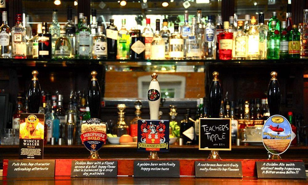 The Cholmondeley Arms Hotel Wrenbury Esterno foto