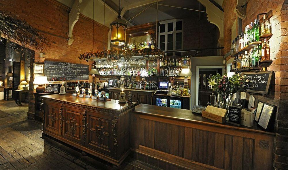 The Cholmondeley Arms Hotel Wrenbury Esterno foto