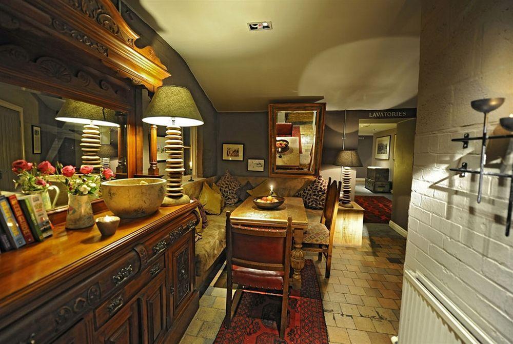 The Cholmondeley Arms Hotel Wrenbury Esterno foto