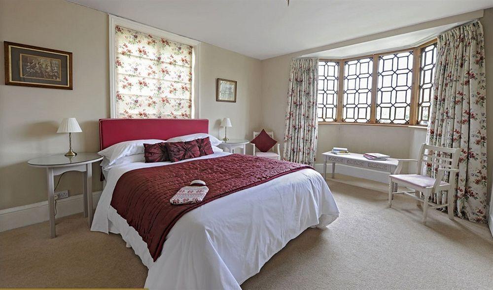 The Cholmondeley Arms Hotel Wrenbury Esterno foto