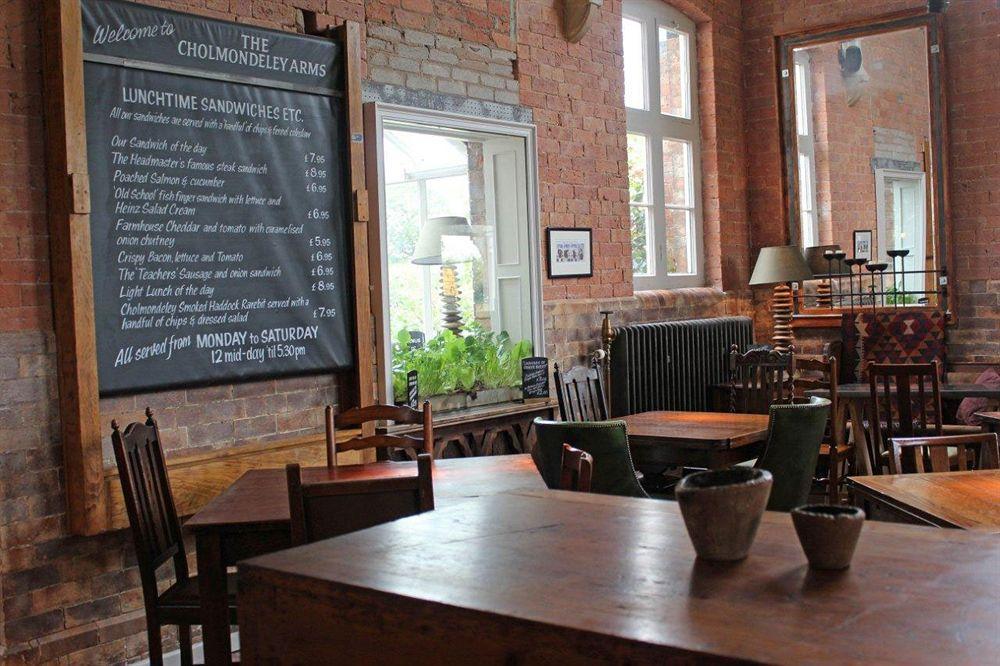 The Cholmondeley Arms Hotel Wrenbury Esterno foto